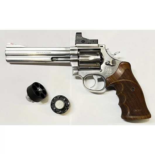 Smith & Wesson 686 6" .357Mag szett (használt fegyver)