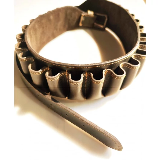 Bőr sörétes lőszertartós öv, hímzett mintával